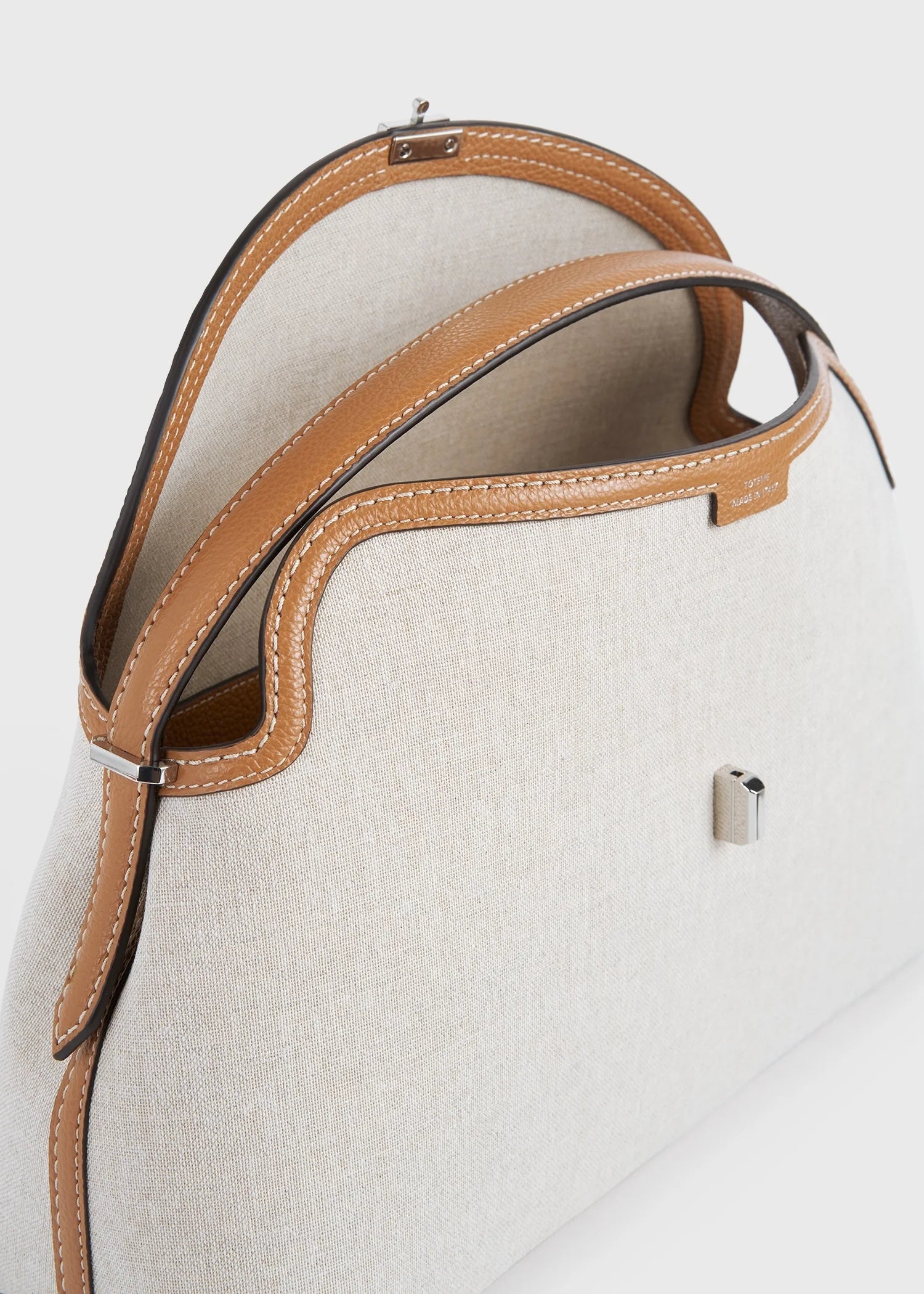 Toteme T-Lock in Canvas