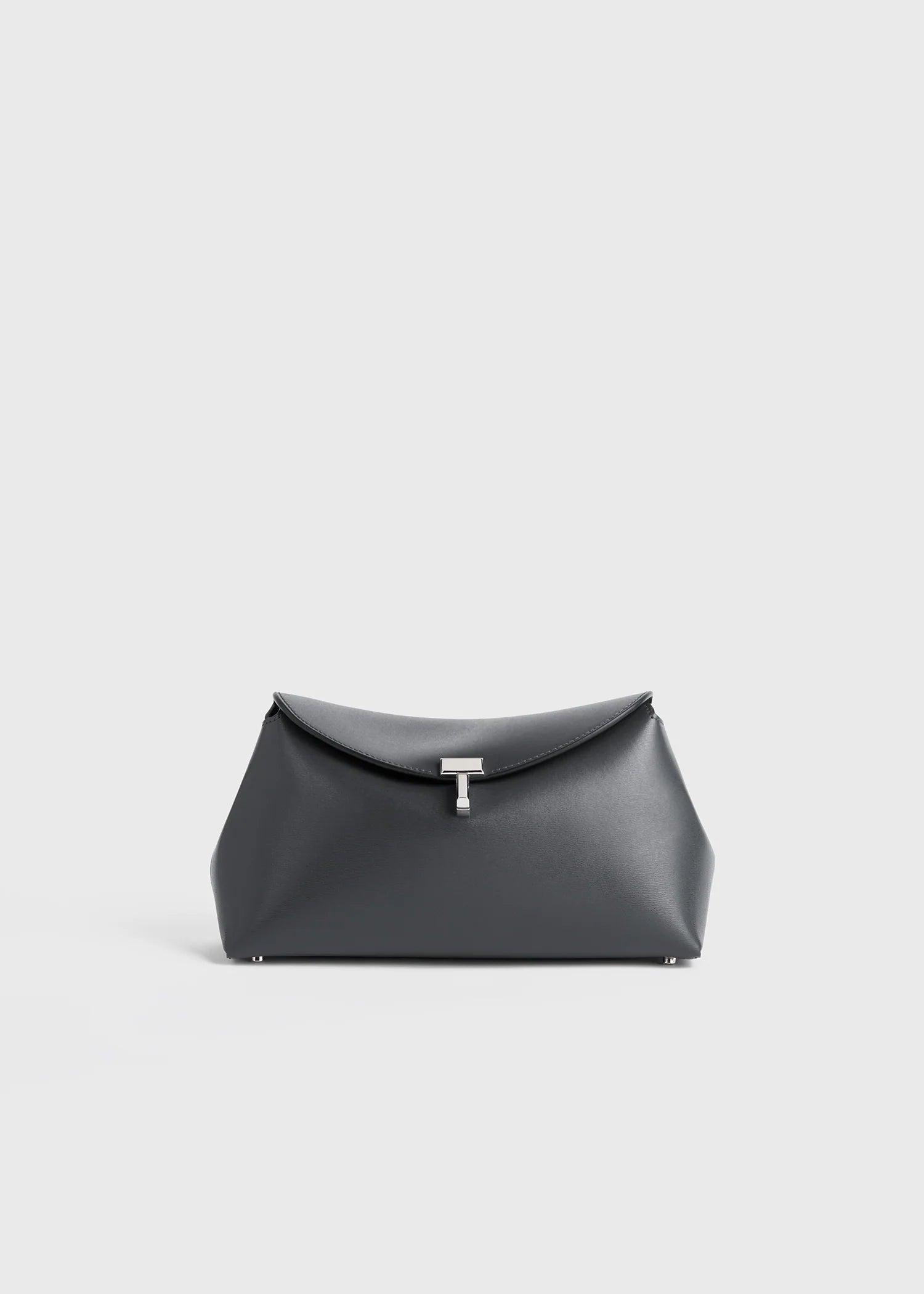 Toteme Clutch T-Lock in leather Shark