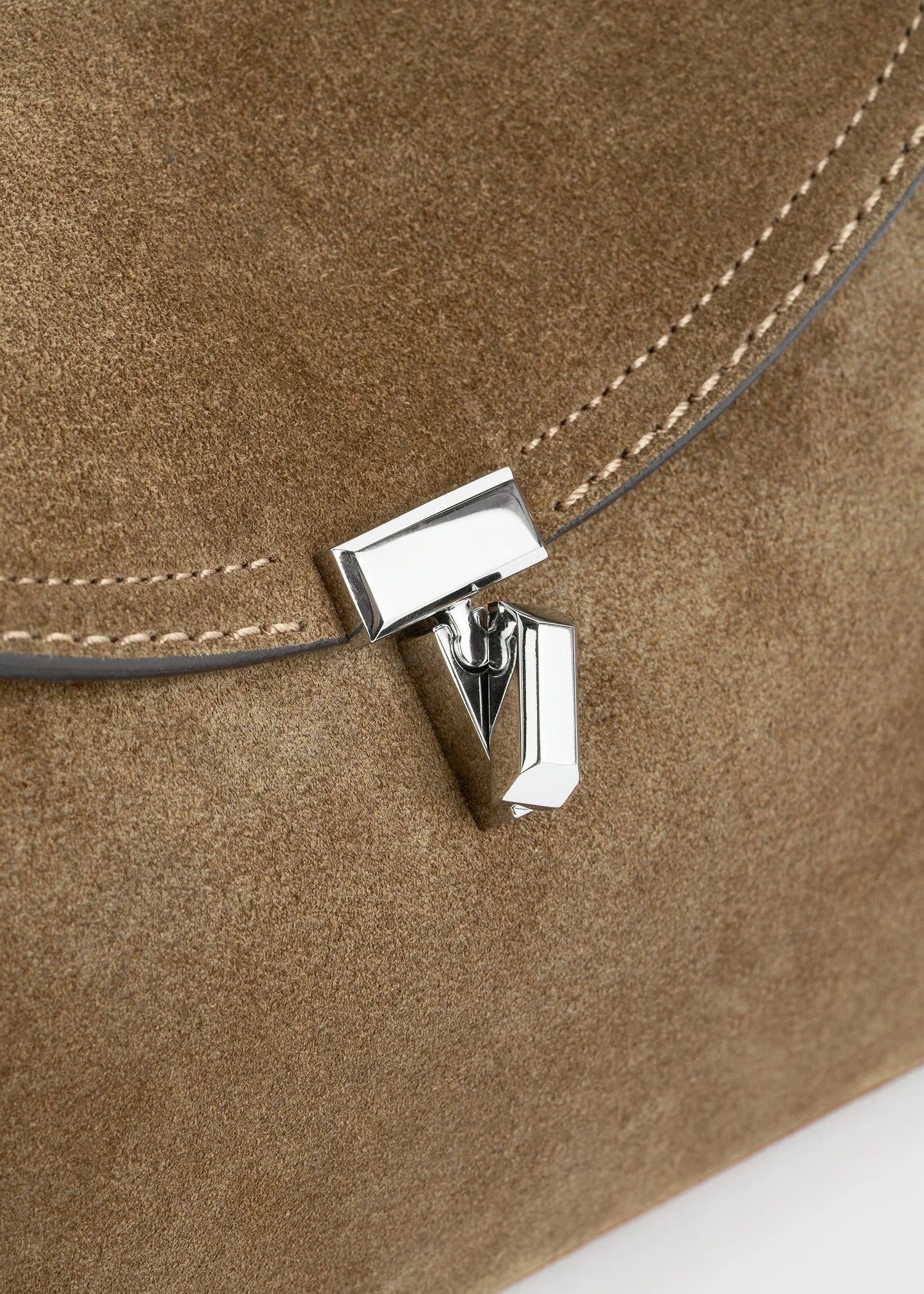 Toteme Clutch T-Lock Light Brown