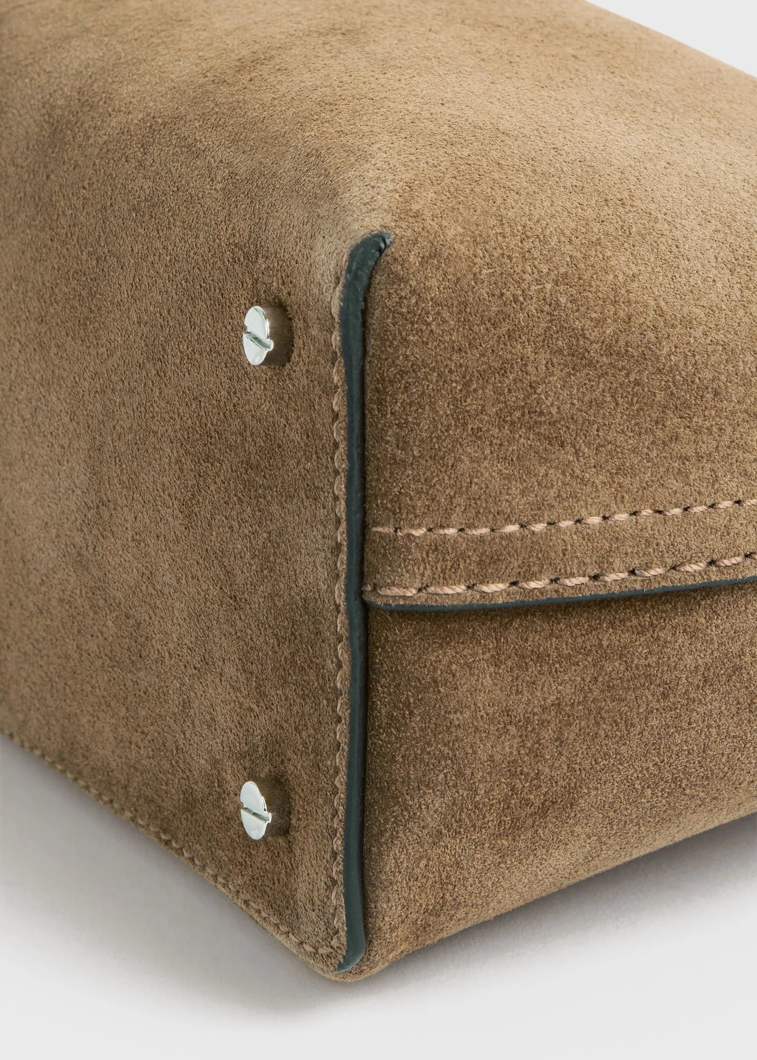Toteme Clutch T-Lock Light Brown