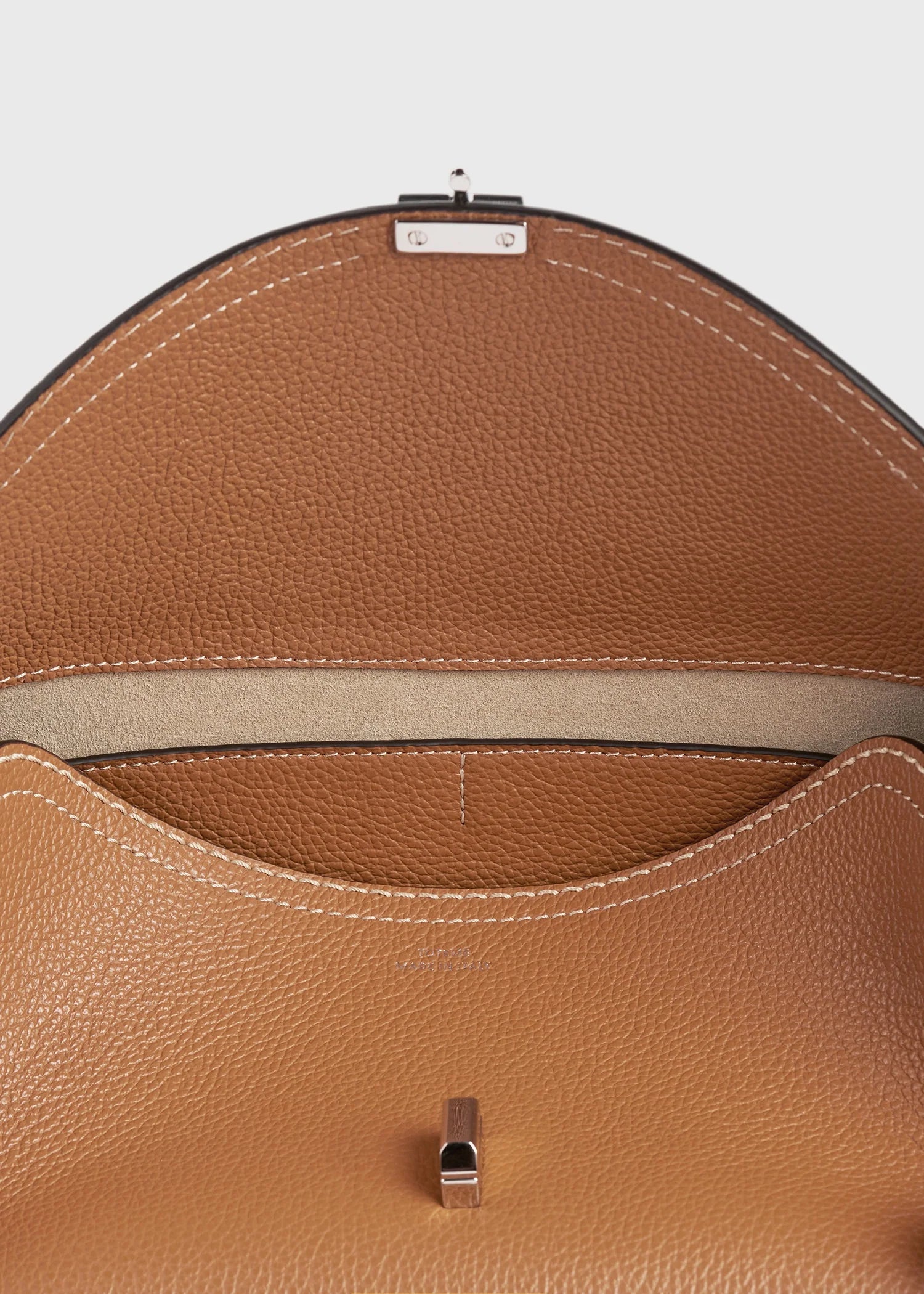 Toteme T-lock Grained-Leather Shoulder Tan