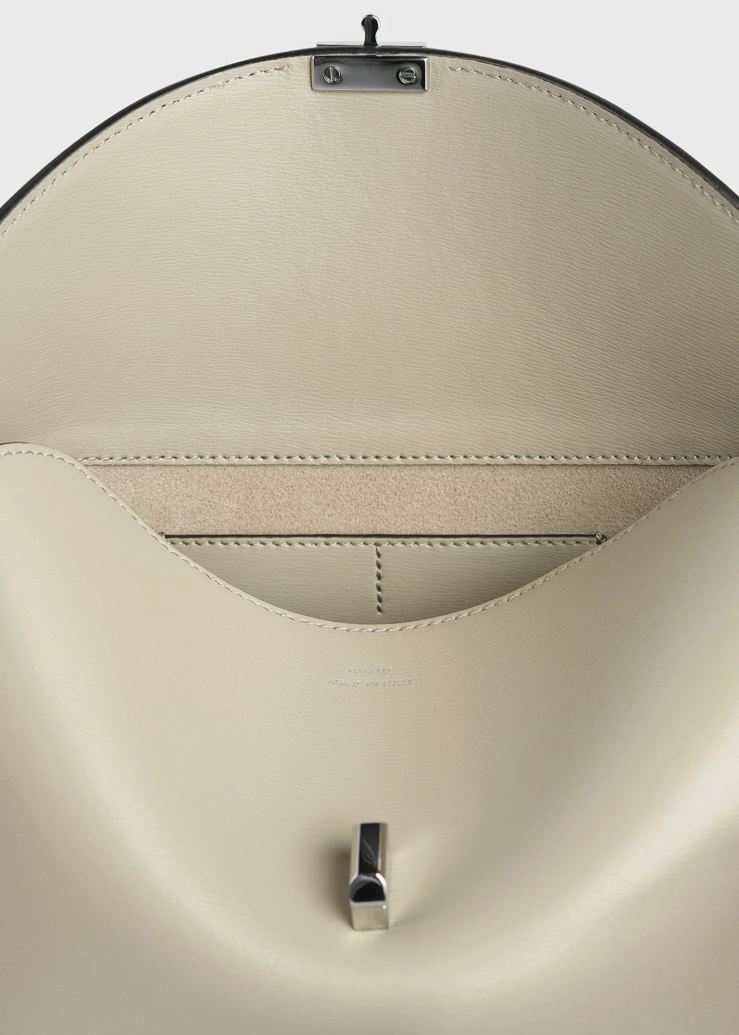 TOTEME Clutch T-Lock in pelle Beige