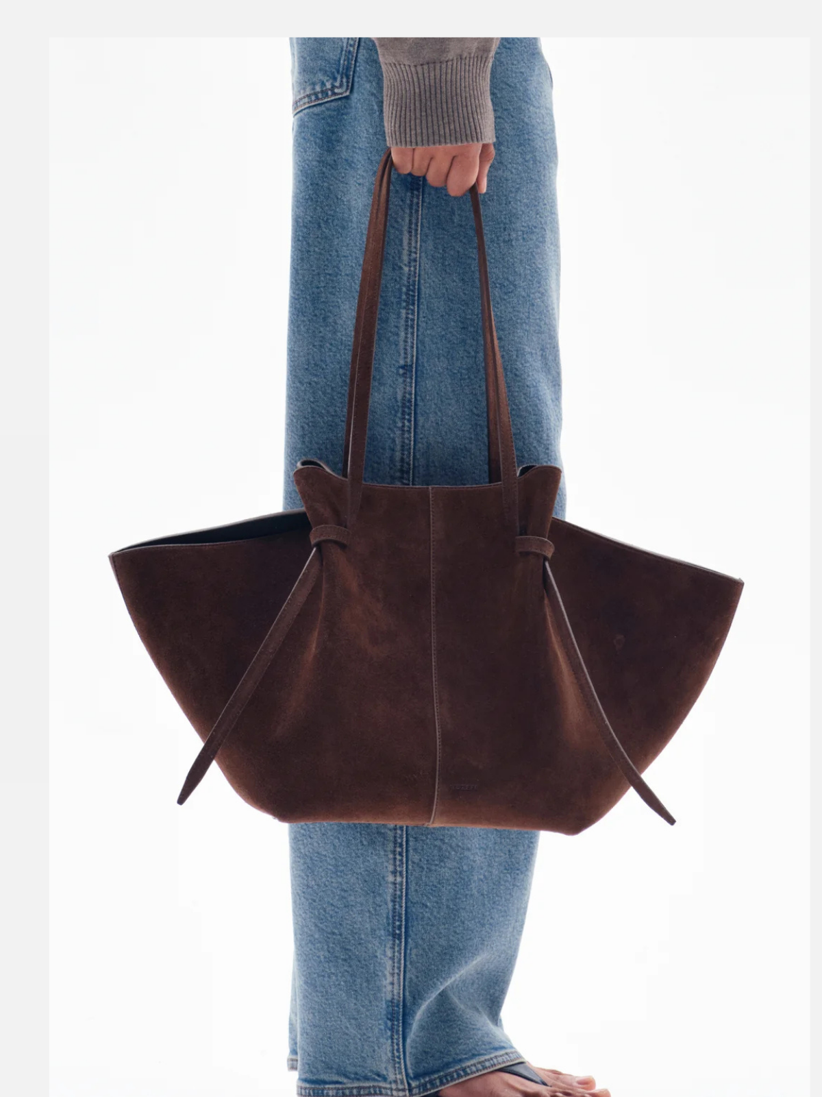 YUZEFI LARGE MOCHI - CHOCOLATE SUEDE