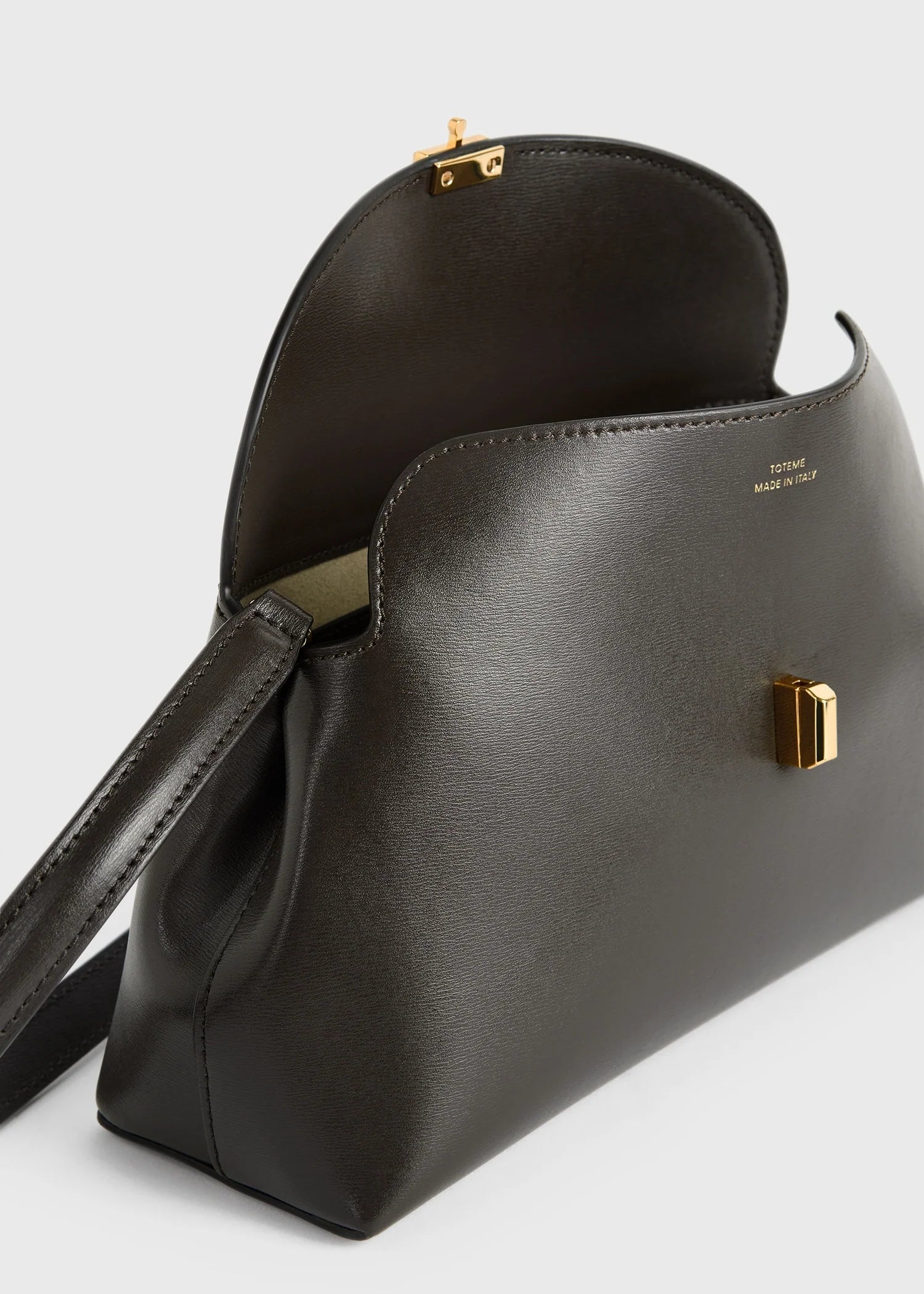 TOTEME Clutch T-Lock Noir Martelé