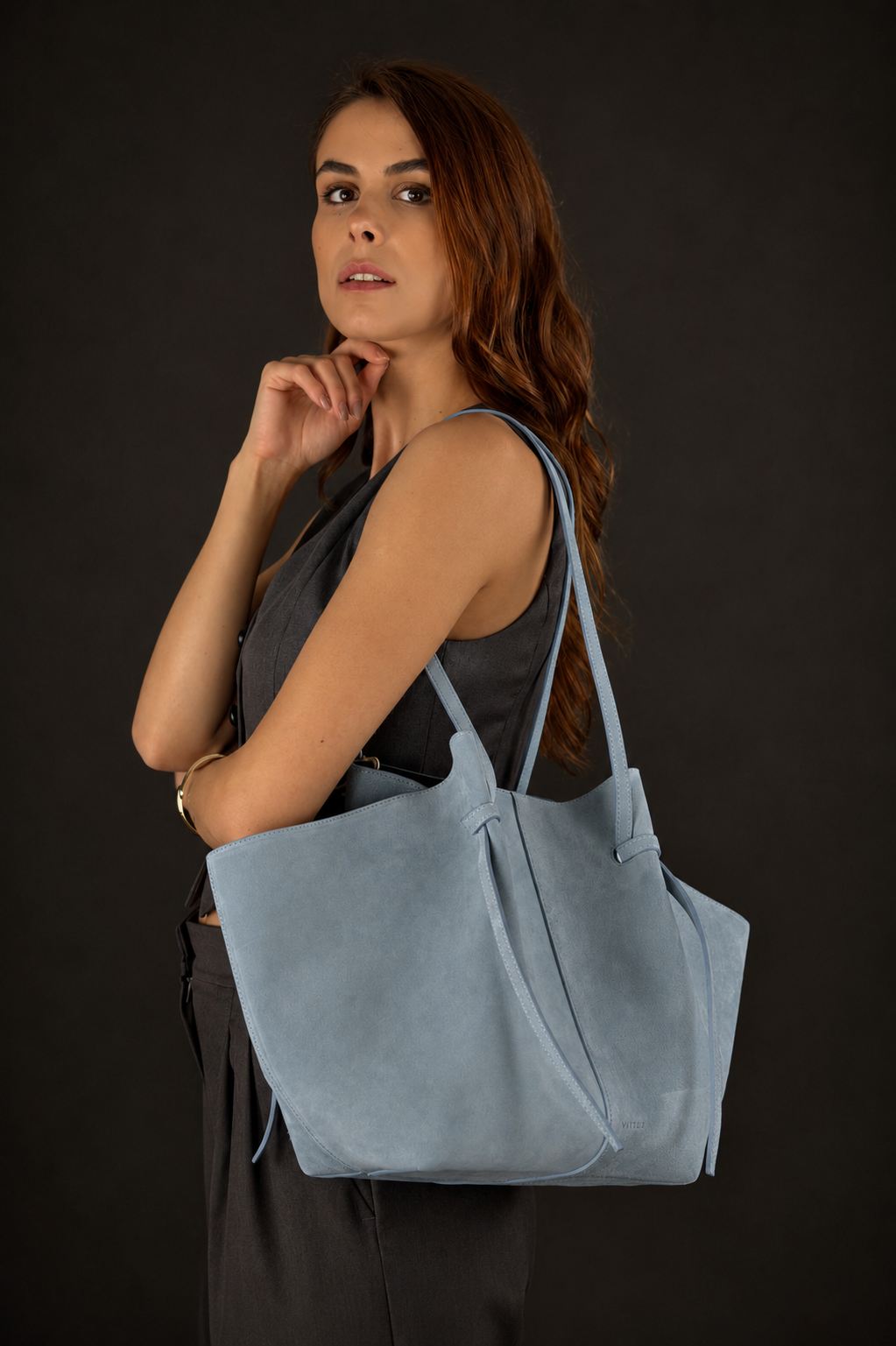 YUZEFI LARGE MOCHI - OCEAN SUEDE